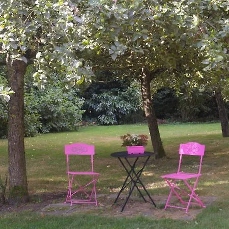فندق مبيت وإفطار Le Pressoir Fleuri Saint-Julien-le-Faucon