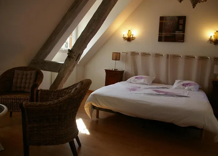 Le Pressoir Fleuri Couette-café *